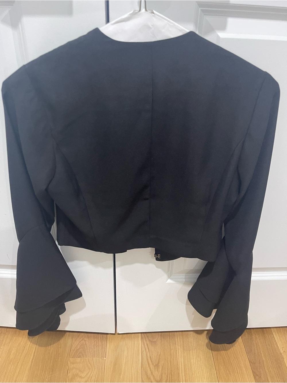 VENUS Black Cropped Blazer with Bell Sleeves - Picture 4 of 5